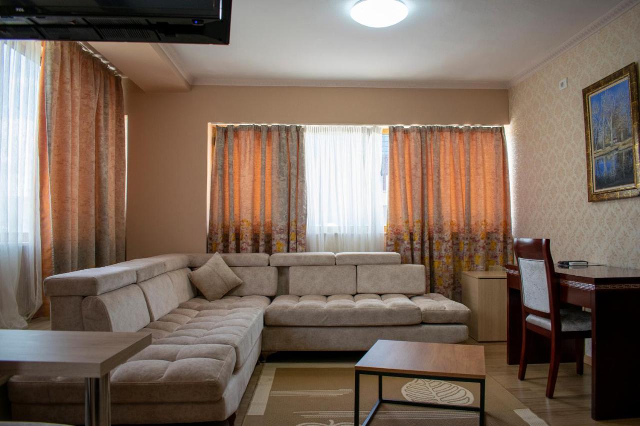 Bocca Hotel Korce Exterior foto