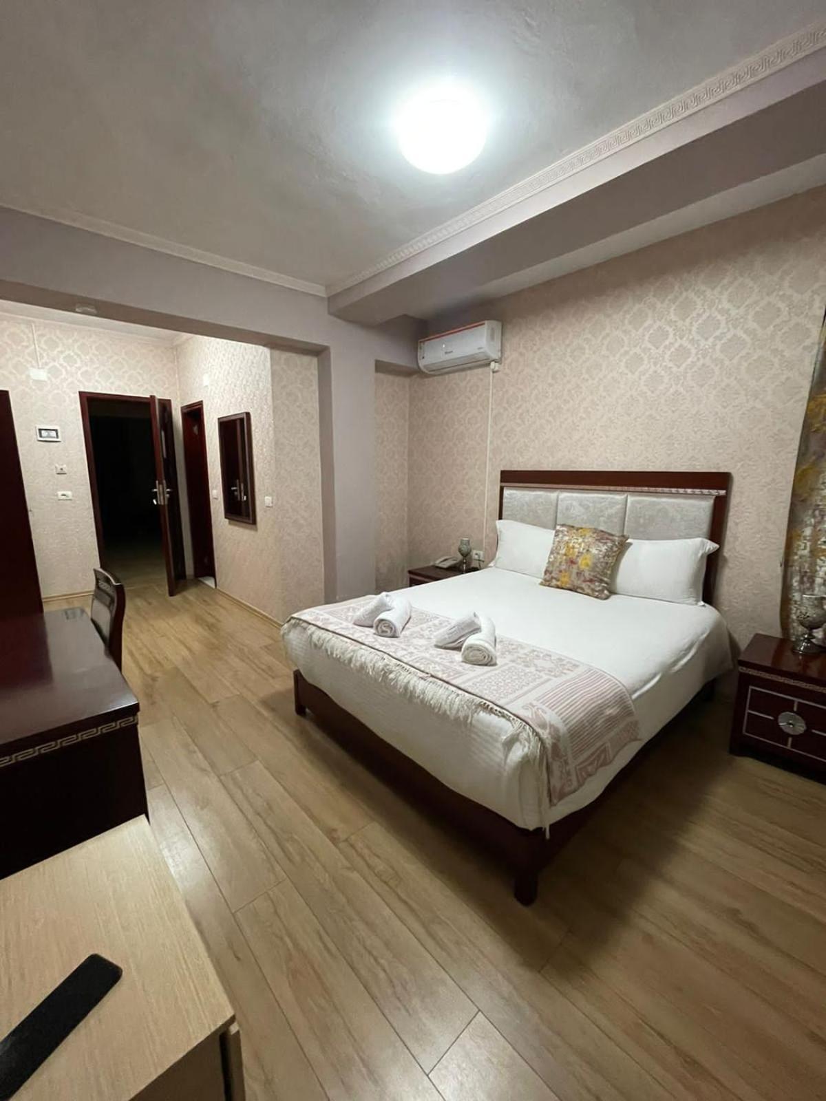 Bocca Hotel Korce Exterior foto
